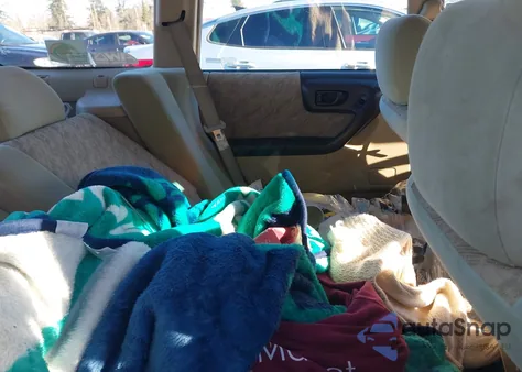 1999 Subaru Forester L из США, поврежденный, VIN JF1SF6351XG748524